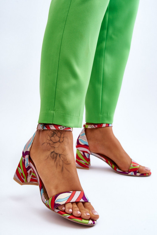 Satino medžiagos basutės žemu...