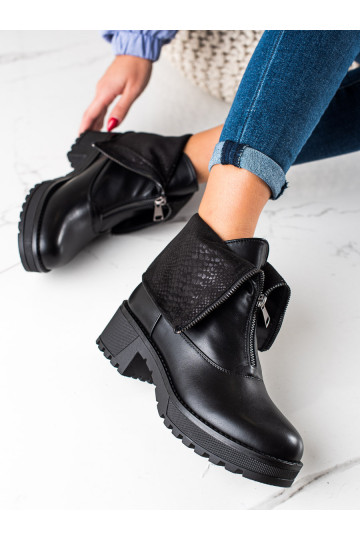 Workery s ohnutým svrškem Vinceza 2