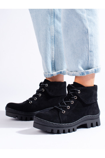 Černé traperky S.Barski