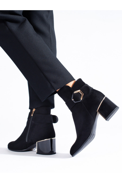 Elegantní dámské kotníkové boty na nízkém podpatku z eko semiše