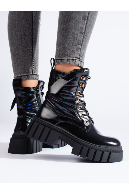 Černé dámské workery se silnou podrážkou