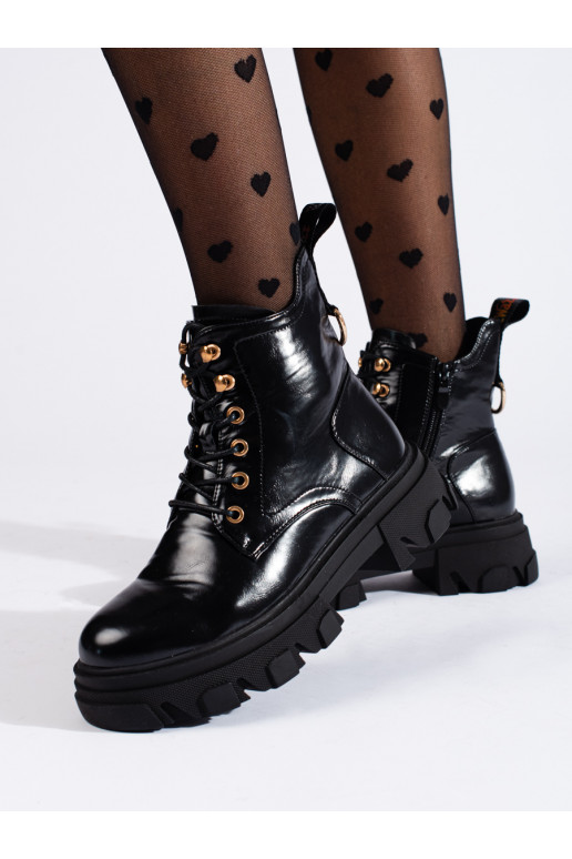 Lakované dámské kozačky se silnou podrážkou