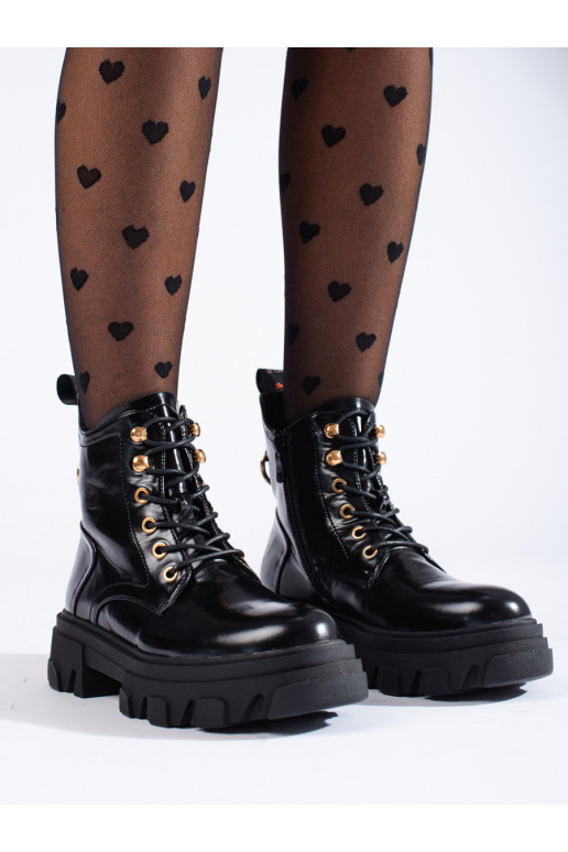 Lakované dámské kozačky se silnou podrážkou