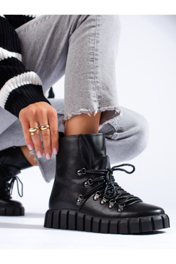 Černé zateplené dámské kozačky na platformě Potocki