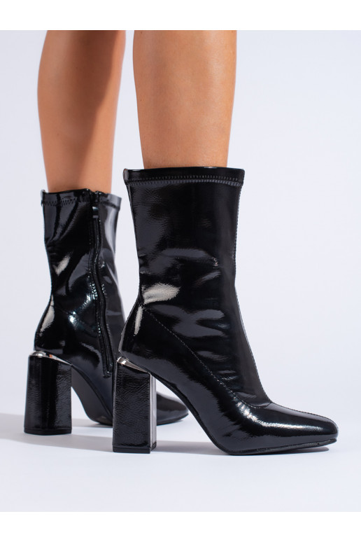 Dámské kozačky na sloupku z lakované ekologické kůže