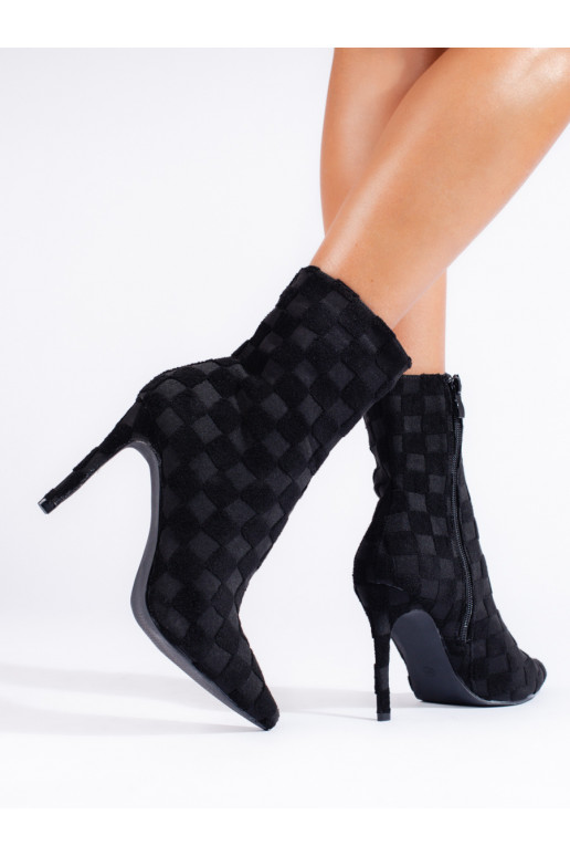 Vysoké dámské kotníkové boty na tenkém podpatku