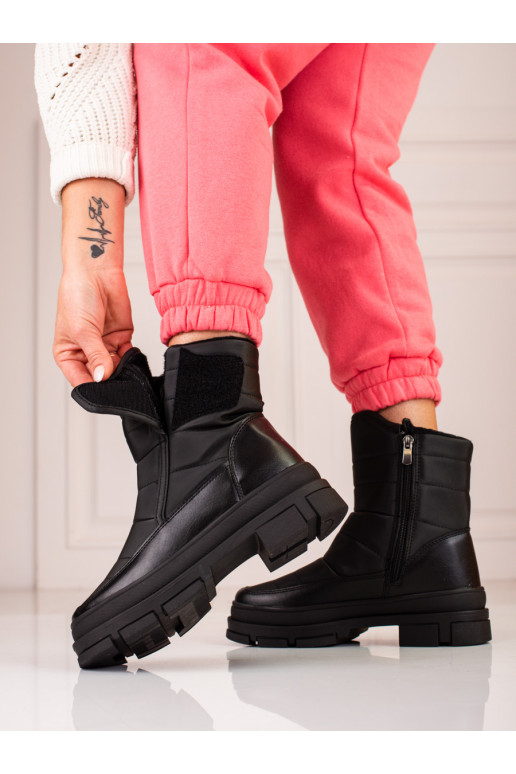 Černé dámské sněhule na suchý zip od Sokolski