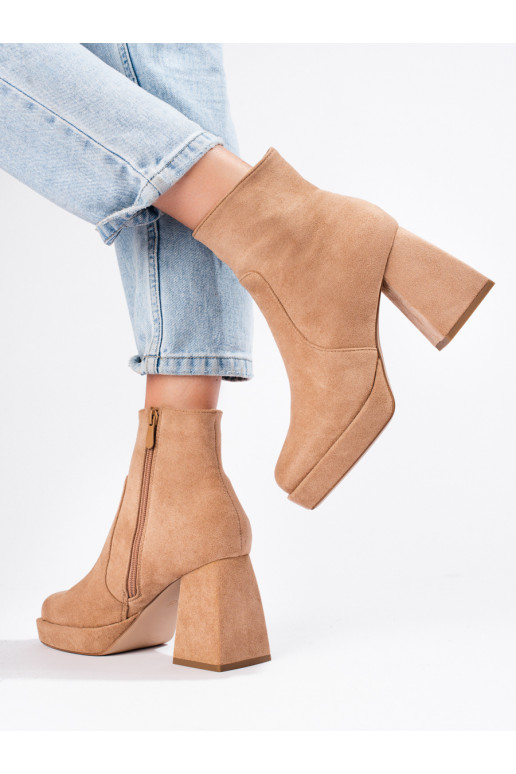 Dámské kotníkové boty na širokém podpatku