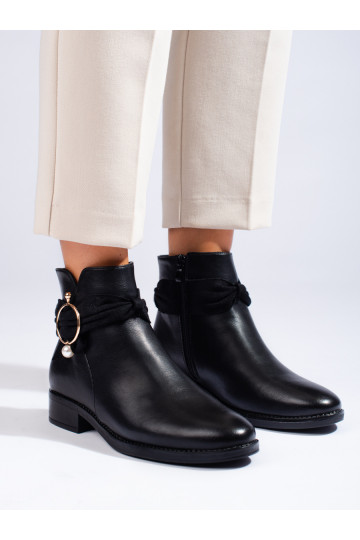 Dámské kotníkové boty na plochém podpatku
