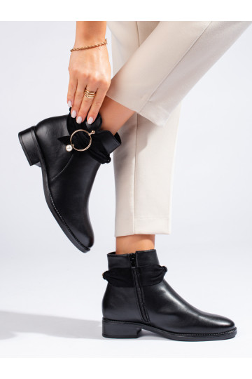 Dámské kotníkové boty na plochém podpatku 2