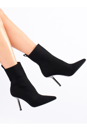 Vypasované dámské kozačky na podpatku 2