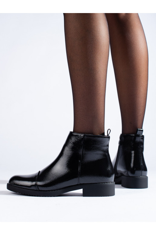 Lakované nízké dámské kotníkové boty