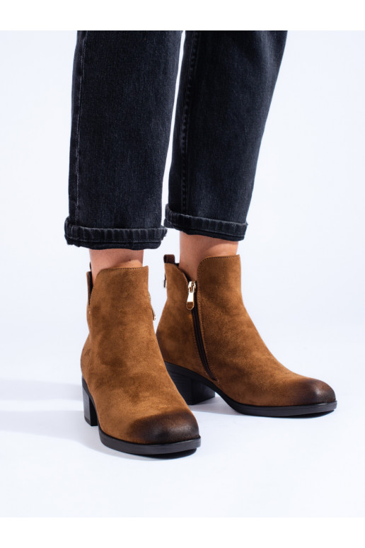 Dámské hnědé kotníkové boty na nízkém podpatku Vinceza