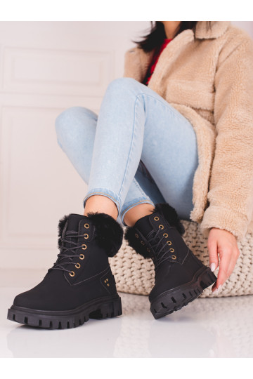 Černé dámské traperky s kožíškem 2