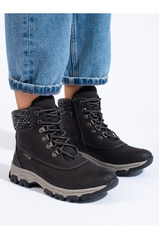 Dámské černé traperky na platformě