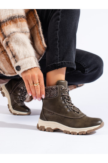 Hnědé dámské traperky na platformě