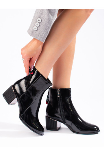 Lakované dámské černé kotníkové boty