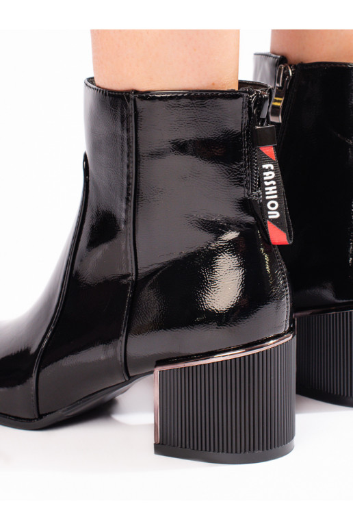 Lakované dámské černé kotníkové boty