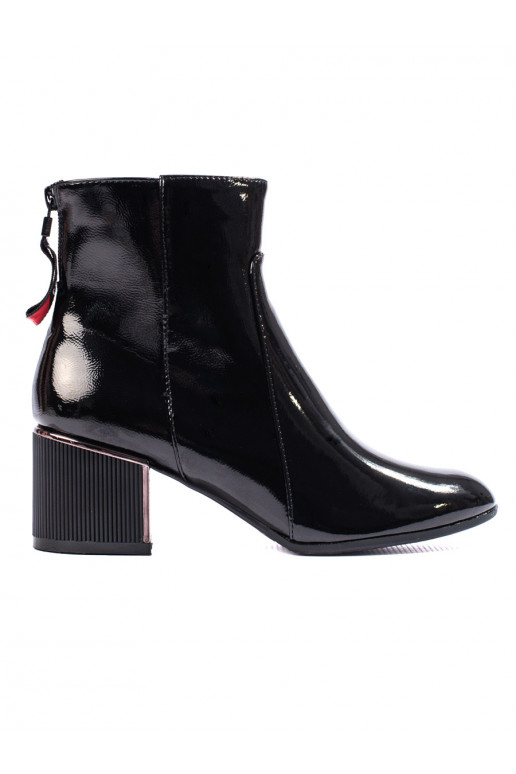 Lakované dámské černé kotníkové boty
