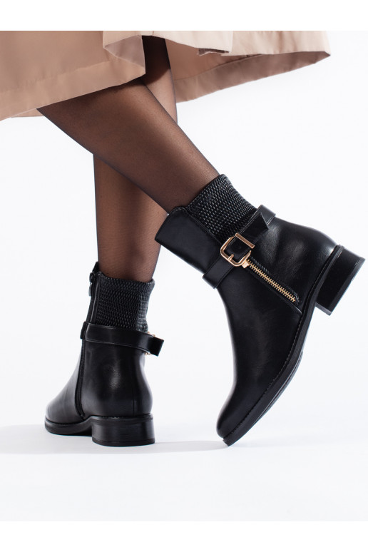 Dámské kotníkové boty na plochém podpatku