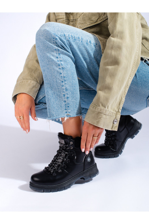 Černé traperky z eko kůže