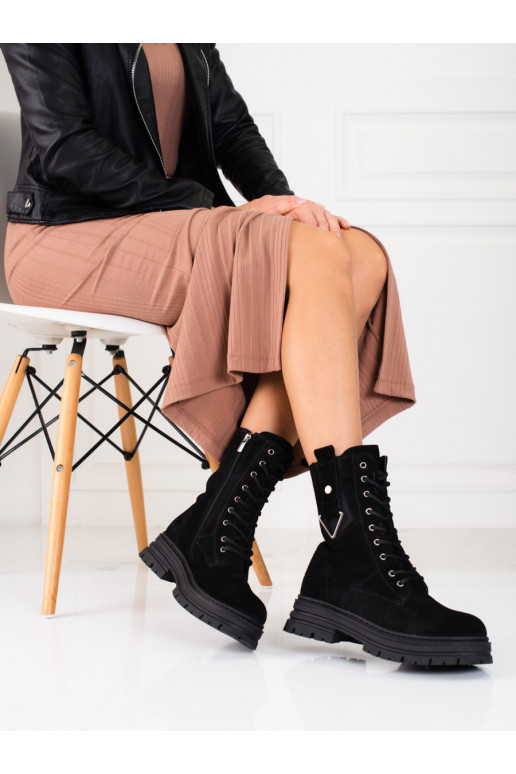 Vysoké dámské traperky z přírodní kůže