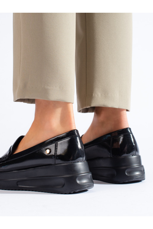 Lakované černé mokasíny na hrubé platformě
