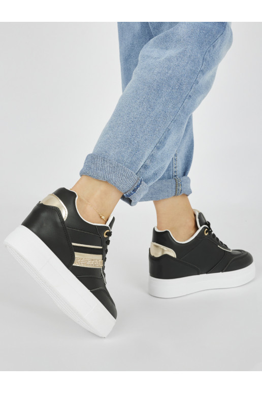 Černé tenisky se skrytým klínem