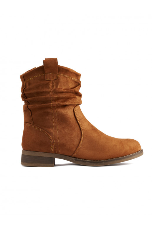 Semišové hnědé kotníkové boty ploché