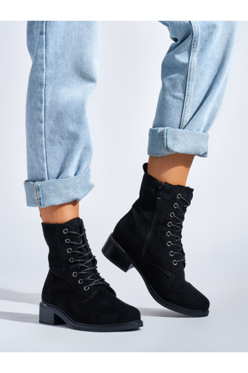 Černé dámské kotníkové boty na šněrování na nízkém podpatku 2