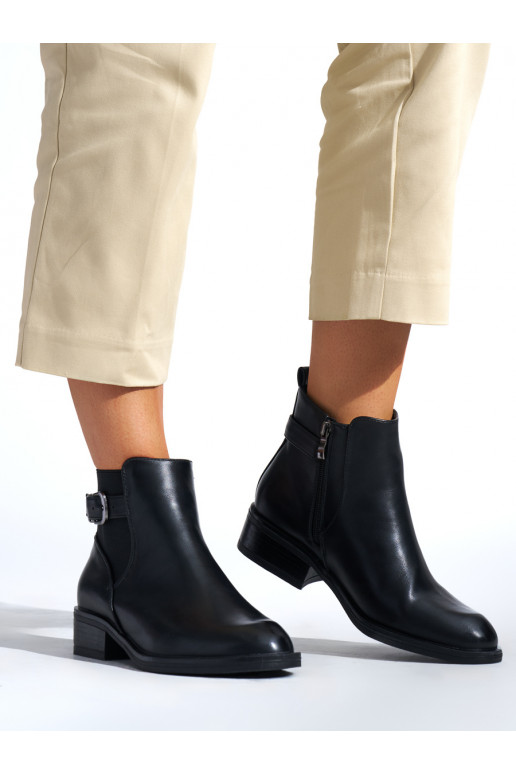Černé klasické ploché dámské kotníkové boty