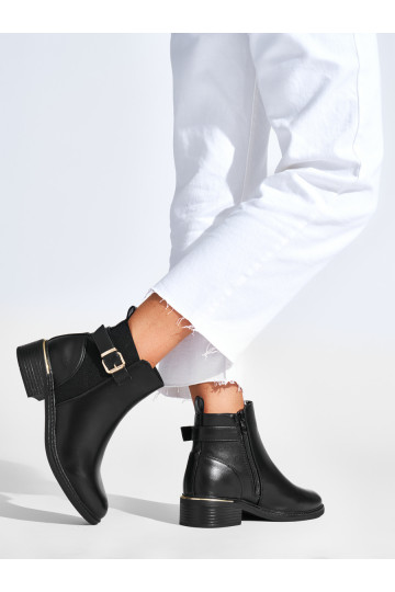 Klasické dámské černé kotníkové boty se sponou 2