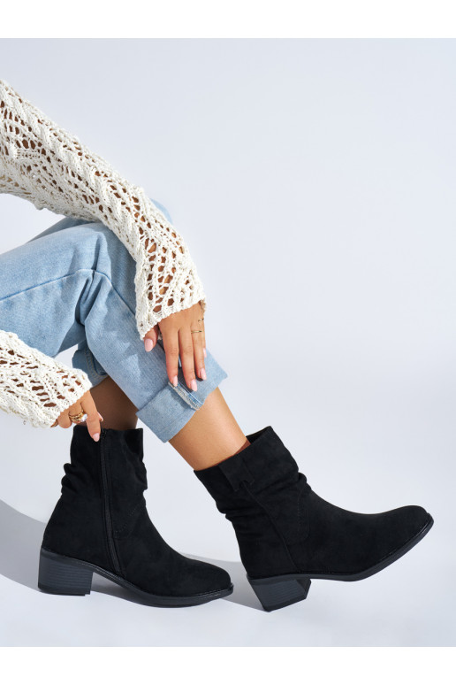 Černé kotníkové dámské kovbojky