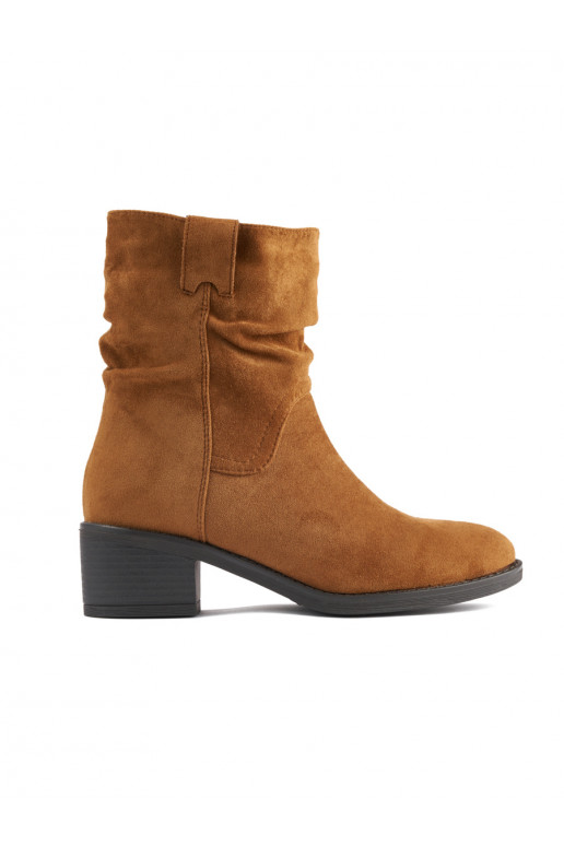 Hnědé kotníkové dámské kovbojky