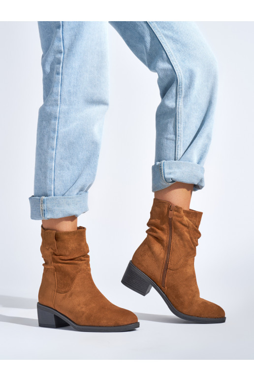 Hnědé kotníkové dámské kovbojky