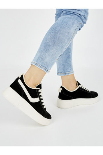 Semišové černé dámské boty na platformě 2