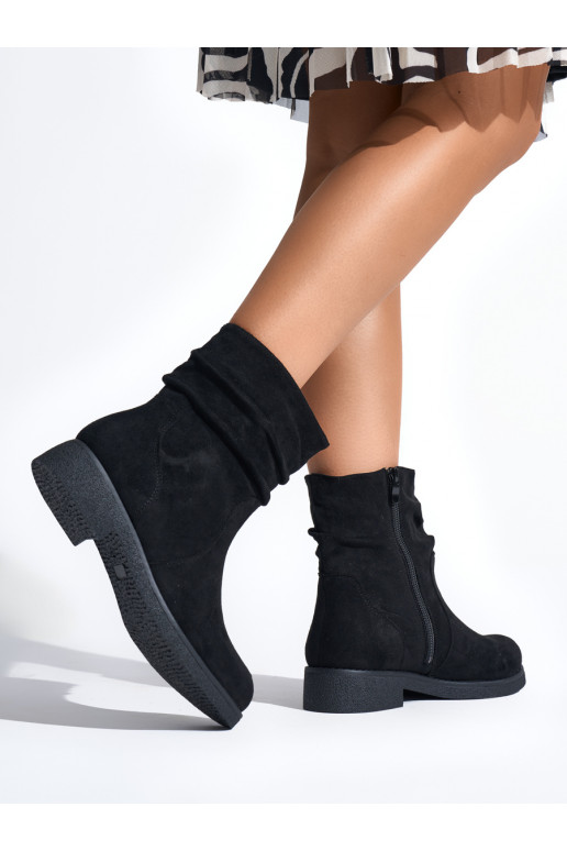 Černé kotníkové dámské kovbojky