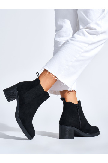 Černé klasické kotníkové dámské boty na sloupku