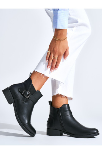 Černé kotníkové boty na plochém podpatku 2