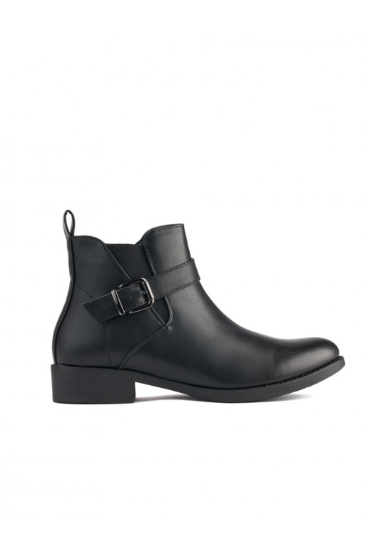 Černé kotníkové boty na plochém podpatku