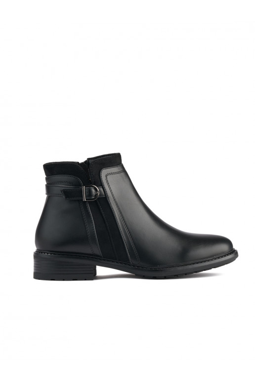 Černé kotníkové boty na nízkém podpatku