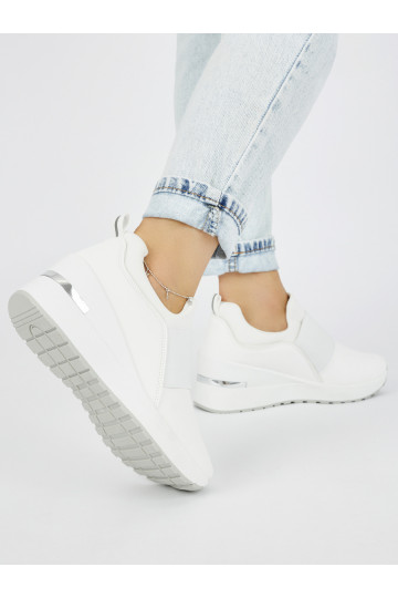 Bílé sneakersy dámské na klínku 2