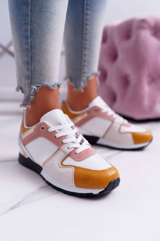 Laisvalaikio batai įvairių spalvų