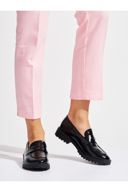 Lakované černé mokasíny