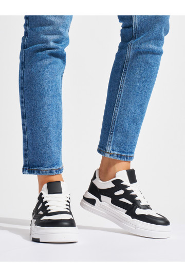Bílo-černé sneakersy na platformě 2