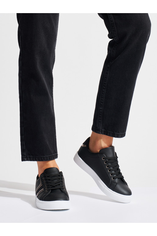 Černé pohodlné sportovní boty