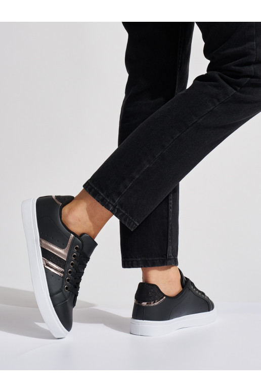 Černé pohodlné sportovní boty