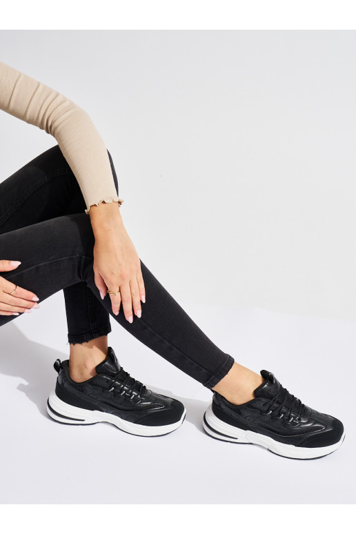 Černé dámské sportovní boty na hrubé podrážce