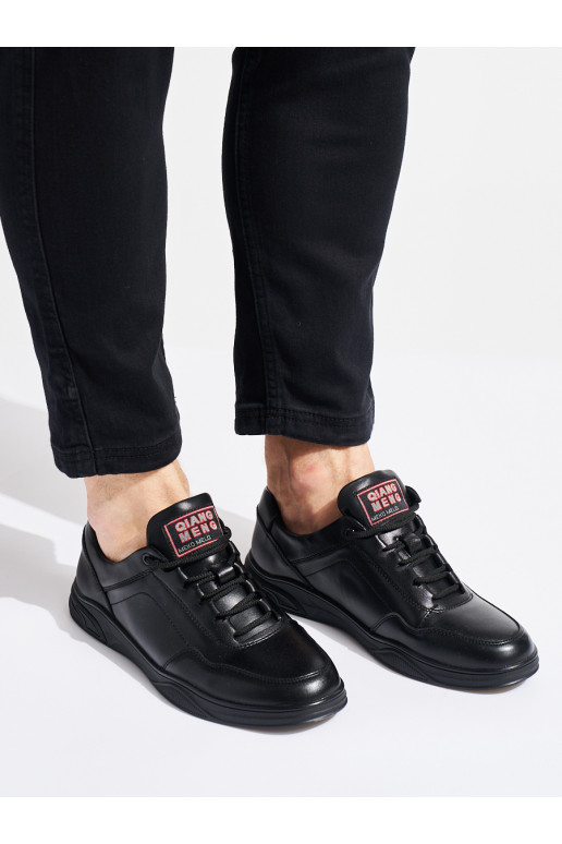 Černé pánské sportovní boty na šněrování