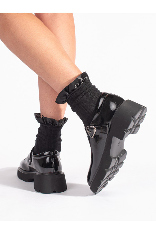 Lakované černé polobotky na hrubé podrážce